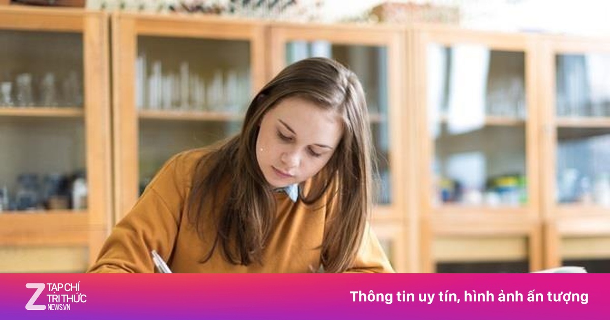 Портрет студента. Зачисление абитуриентов. Студенты стильно. В вузы принимающие девушек. Поступление в вуз.