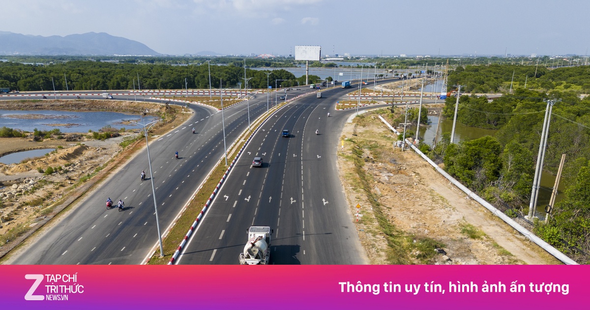Hiện trạng đường ven biển Bà Rịa - Vũng Tàu dài 77 km đang mở rộng