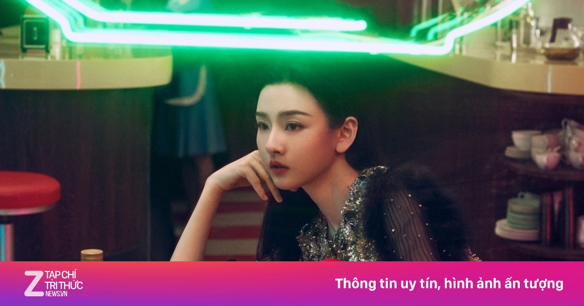 Cuộc đua Tết Bính Ngọ 2026 của Prada, Celine