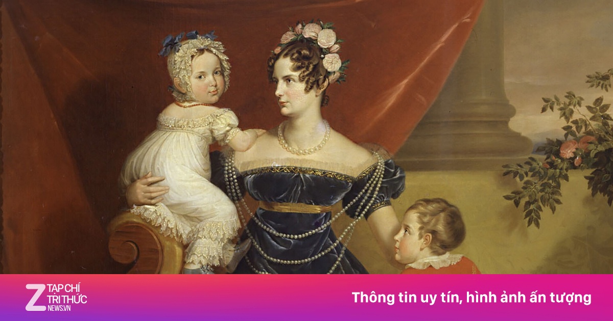 Hoàng hậu Nga và trọng trách sinh người kế vị