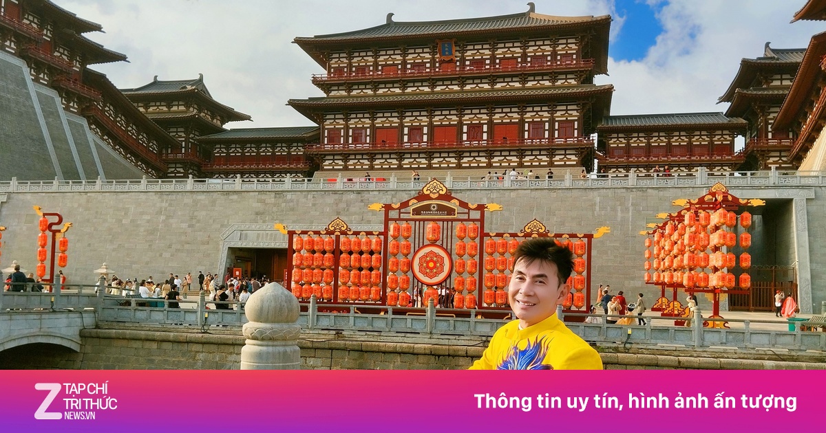 Tôi mặc áo dài du lịch 68 quốc gia
