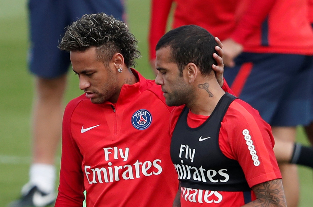 Neymar bi to doi lua Barca suot hon 1 thang anh 1