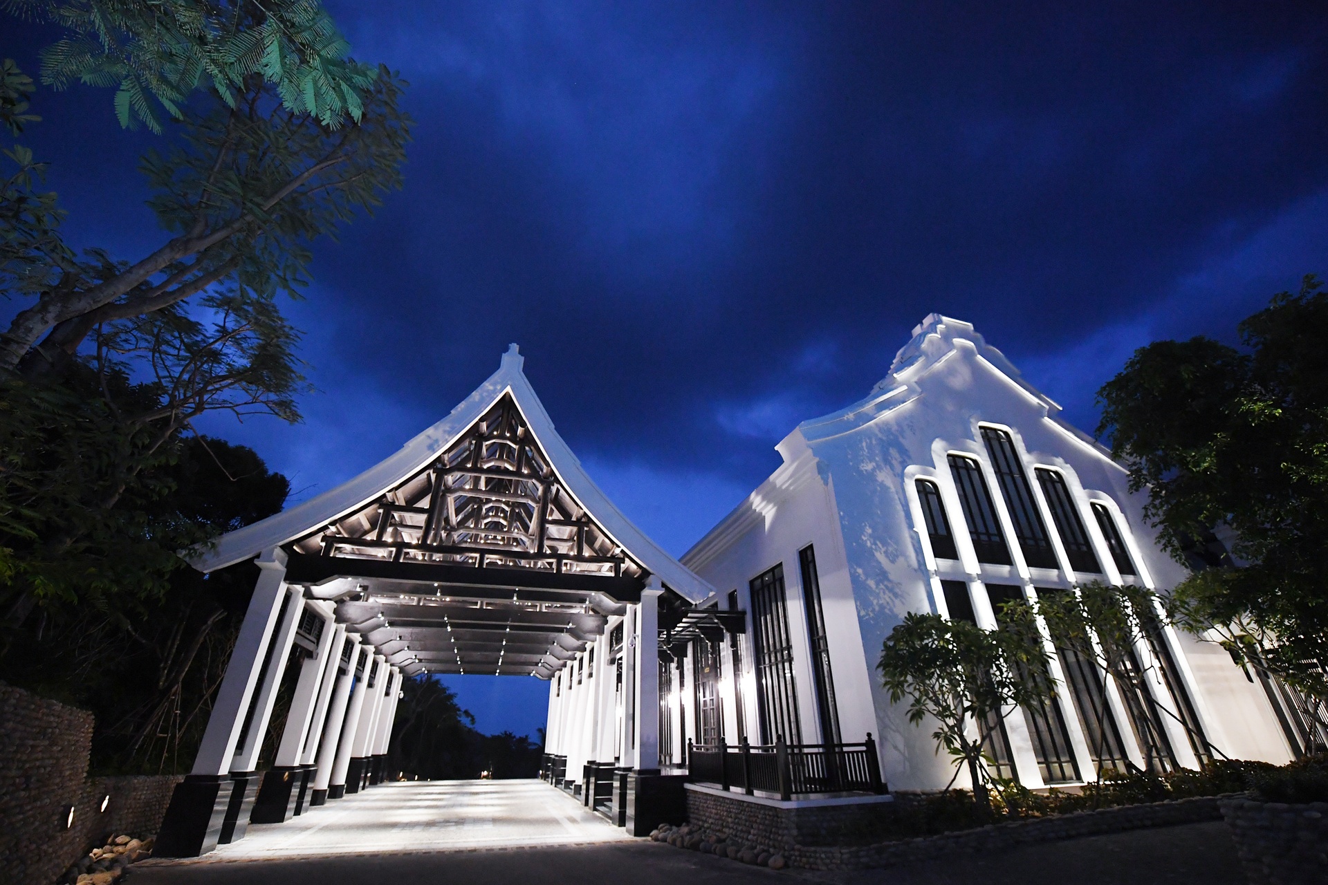 resort 6 sao phuc vu hoi nghi APEC anh 2