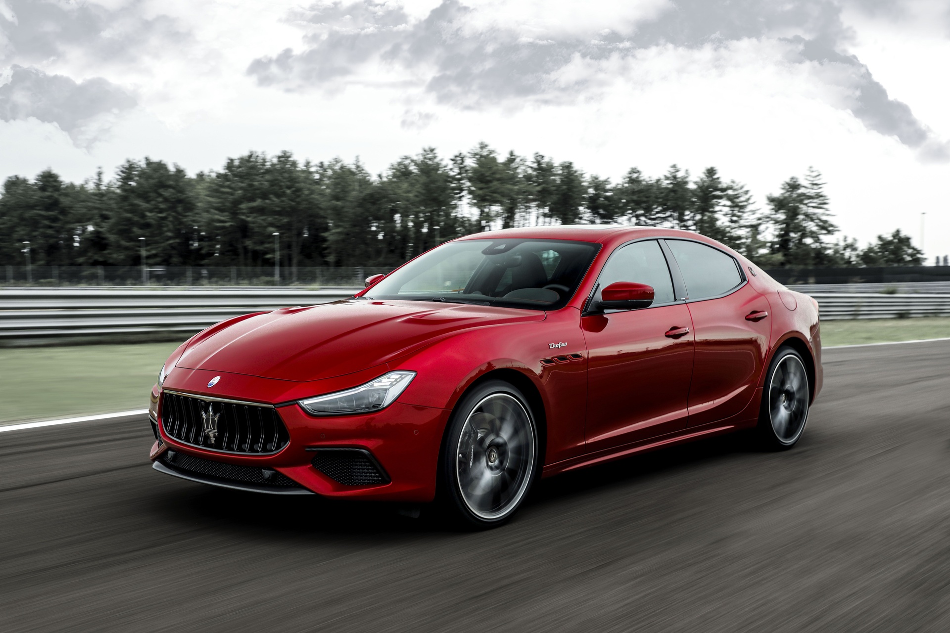 Maserati Levante Trofeo 2021 anh 5