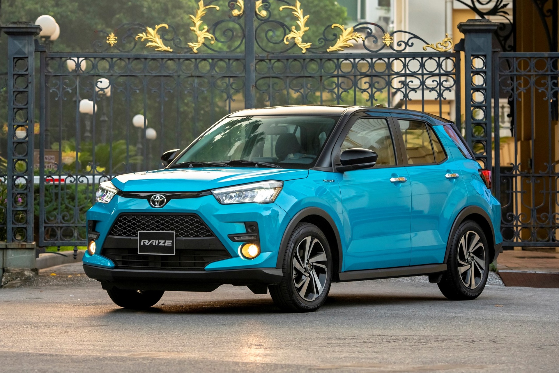 xe nhap 600 trieu anh 3
