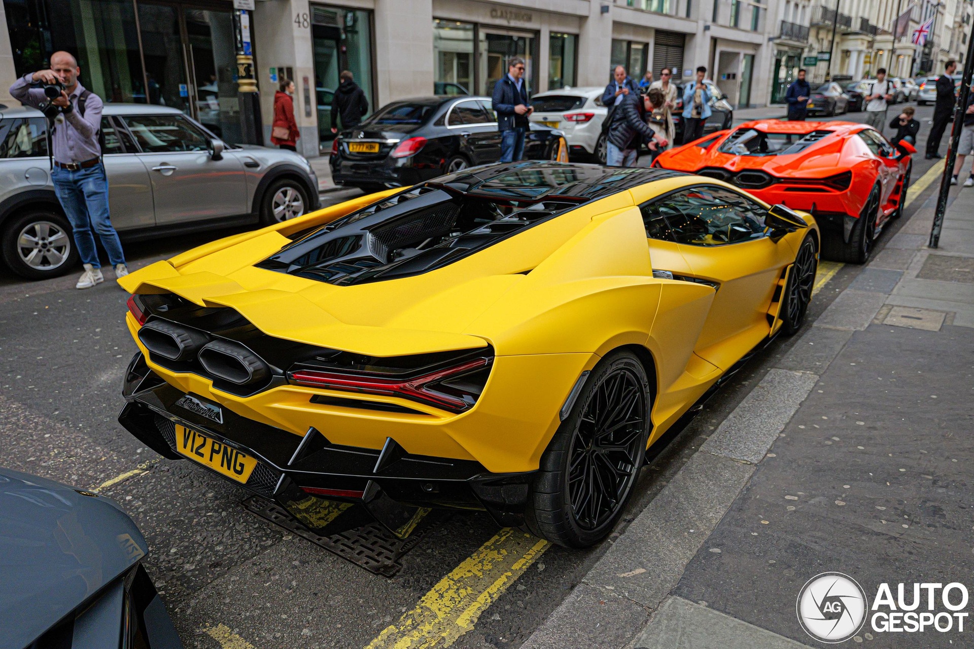 4 siêu xe Lamborghini Revuelto cùng xuất hiện tại London