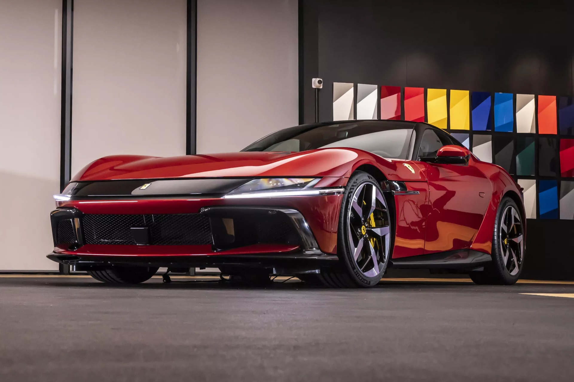 Chi tiết Ferrari 12Cilindri - siêu xe thay thế cho 812 Superfast