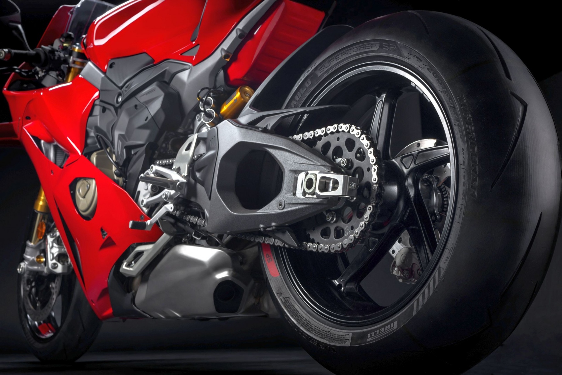 Chi tiết Ducati Panigale V4 thế hệ mới mạnh 228 mã lực