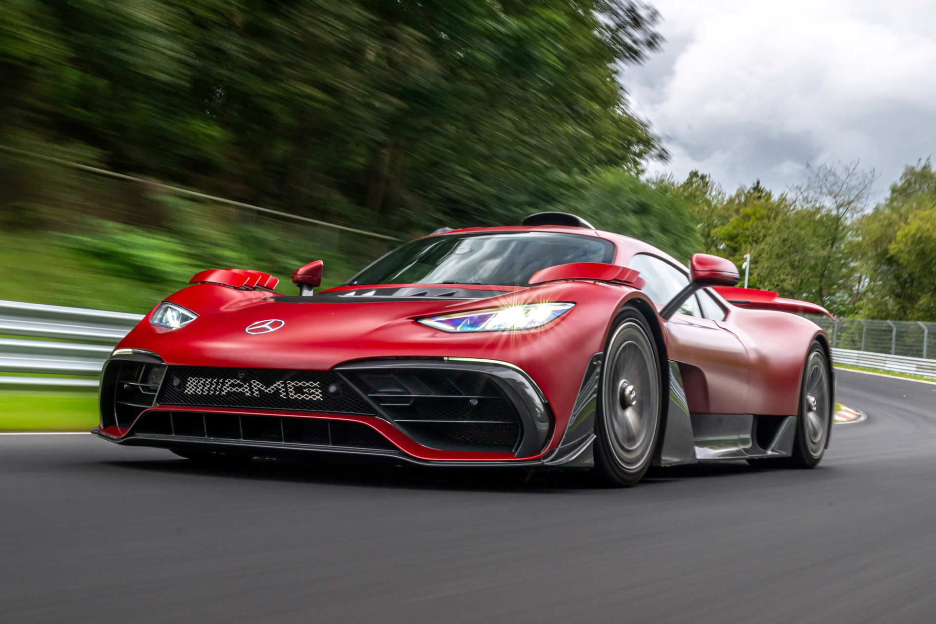 Mercedes AMG One anh 2