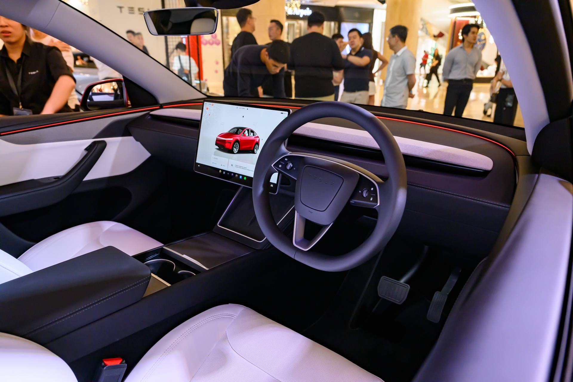 xe dien,  ev,  porsche,  taycan,  xiaomi,  su7,  tesla,  thiet ke,  can gio,  khi dong hoc,  an toan,  pin anh 3