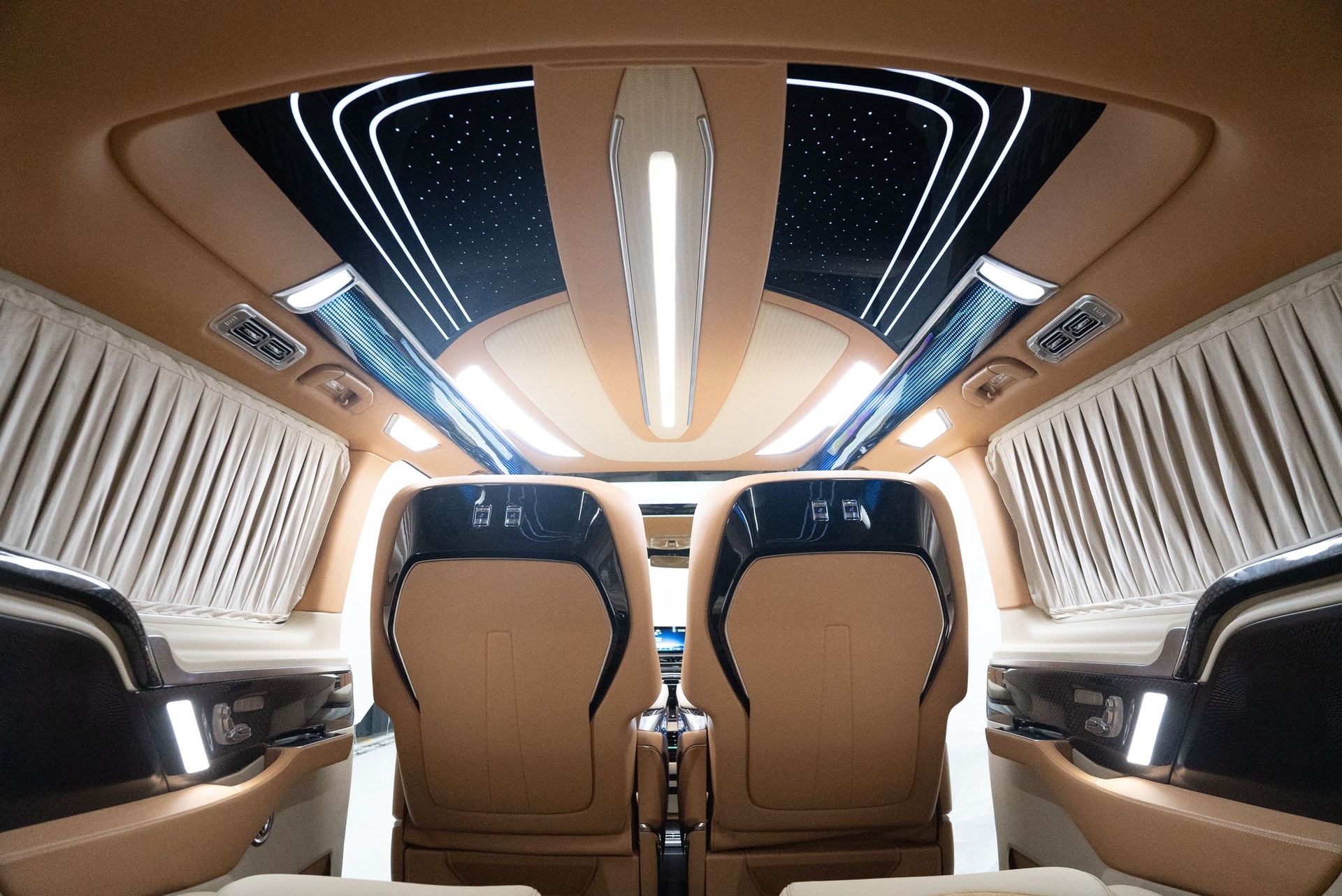 mpv,  xe do,  mansory,  mansory v-class,  trung quoc,  thuong hai,  trien lam oto,  mercedes,  mercedes-benz anh 10