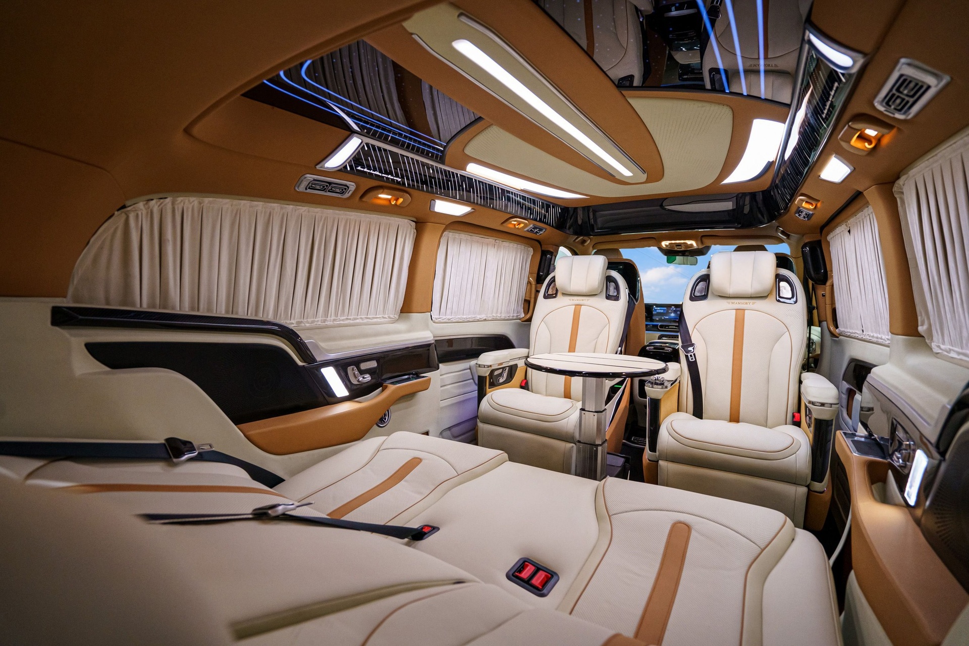 mpv,  xe do,  mansory,  mansory v-class,  trung quoc,  thuong hai,  trien lam oto,  mercedes,  mercedes-benz anh 6