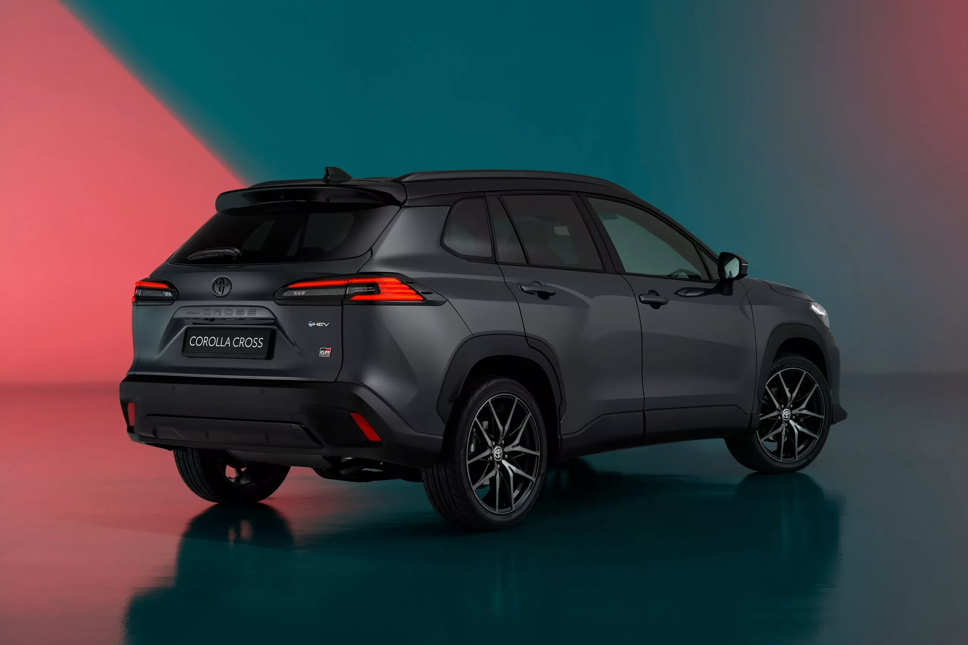 toyota,  Corolla Cross,  GR Sport,  toyota Corolla Cross,  Corolla Cross gr sport,  gr,  gazoo racing,  suv,  suv hang b,  hybrid,  chau au anh 2