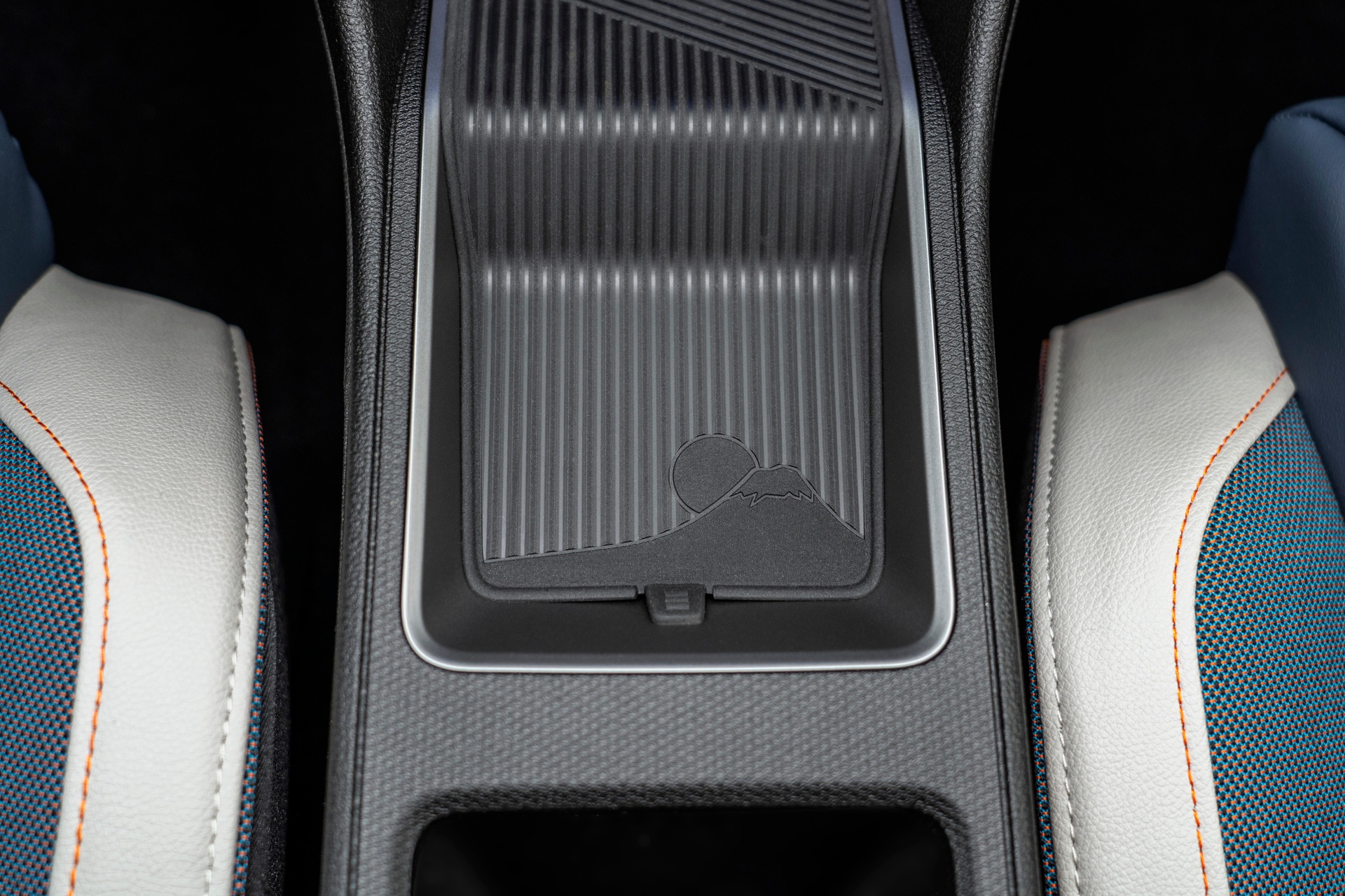 nissan,  micra,  nissan micra,  xe dien,  ev,  renault,  renault 5 e-tech,  hatchback,  hang b anh 18