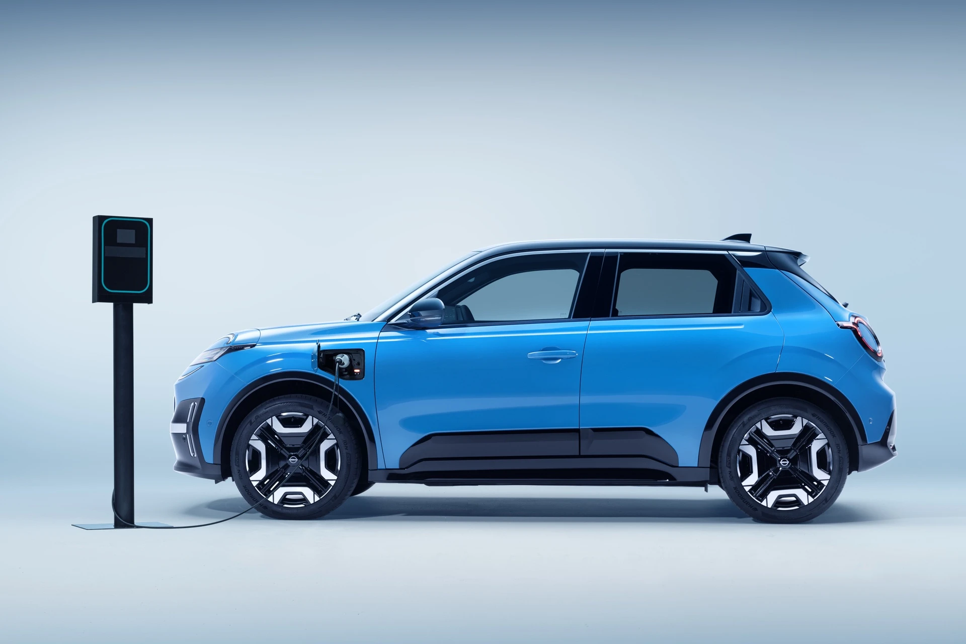 nissan,  micra,  nissan micra,  xe dien,  ev,  renault,  renault 5 e-tech,  hatchback,  hang b anh 6