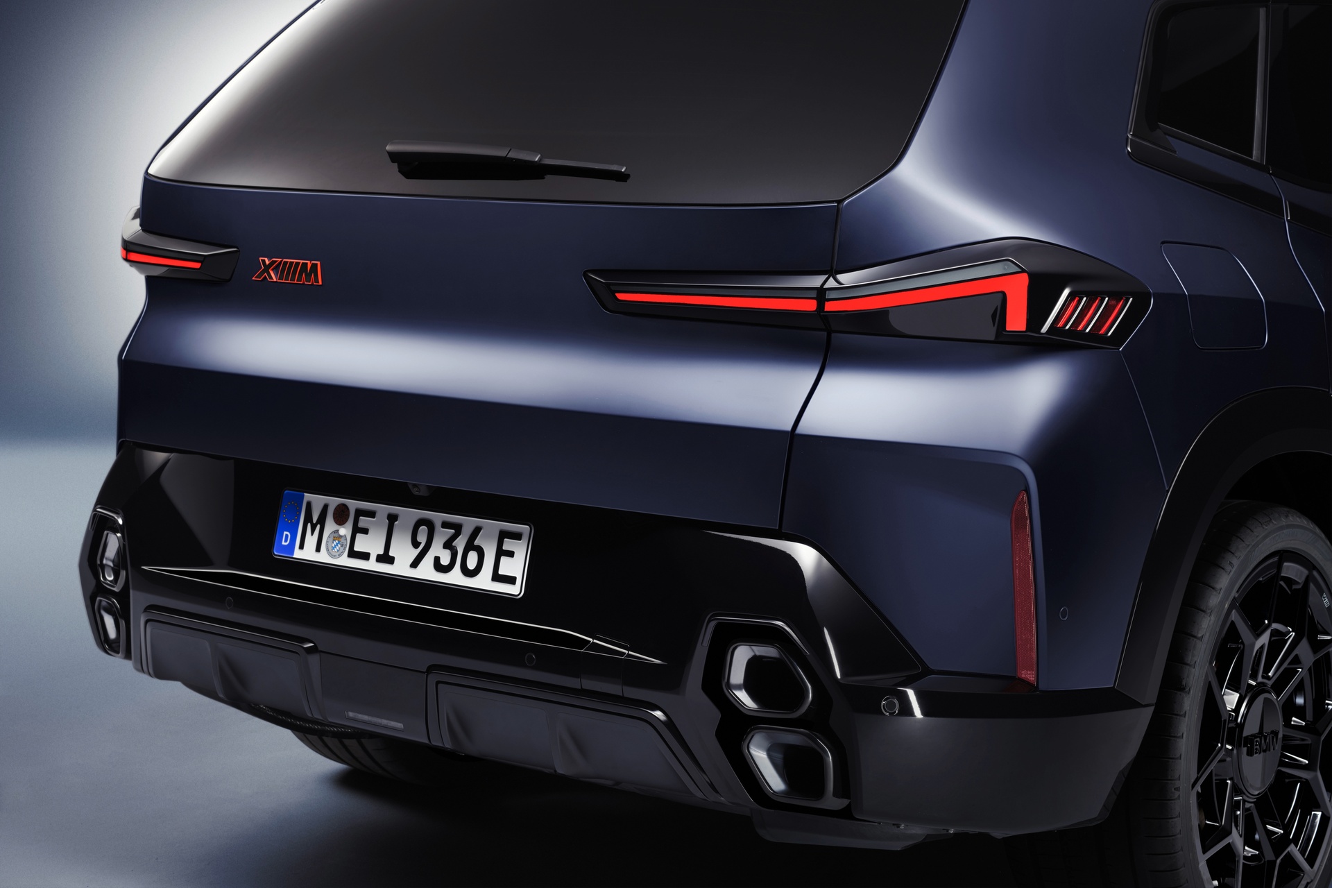 bmw,  bmw xm,  bmw xm label,  bmw xm 50e,  xm label,  hybrid,  suv,  bmw m,  hieu nang cao,  suv,  v8,  le mans anh 11