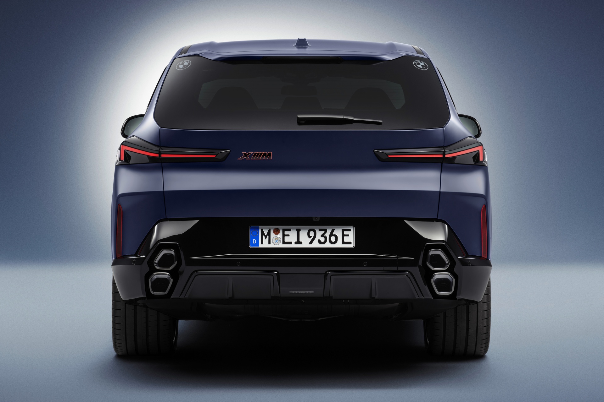 bmw,  bmw xm,  bmw xm label,  bmw xm 50e,  xm label,  hybrid,  suv,  bmw m,  hieu nang cao,  suv,  v8,  le mans anh 12