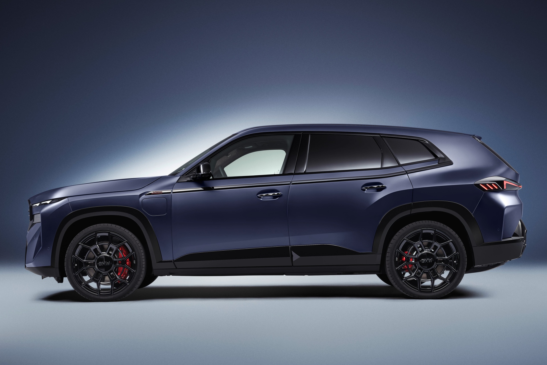 bmw,  bmw xm,  bmw xm label,  bmw xm 50e,  xm label,  hybrid,  suv,  bmw m,  hieu nang cao,  suv,  v8,  le mans anh 3