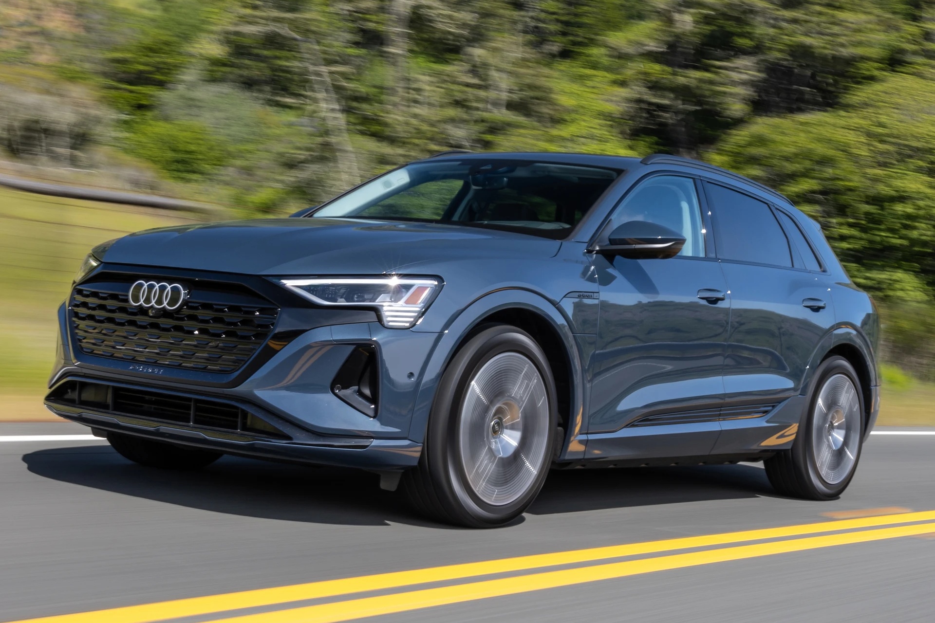 xe dien,  ev,  xe sang,  that sung,  ban e,  trung quoc,  byd,  vinfast,  mercedes,  audi,  porsche,  ford model t anh 2