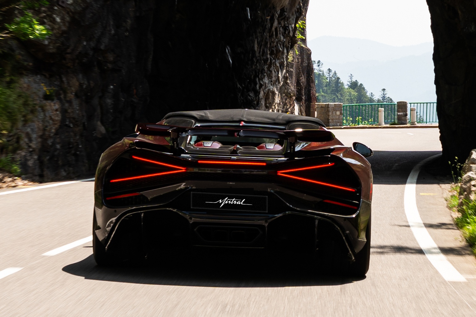 sieu xe,  hypercar,  bugatti,  bugatti w16 mistral,  bugatti mistral,  w16,  thu nghiem,  chiron,  veyron,  tourbillon anh 4