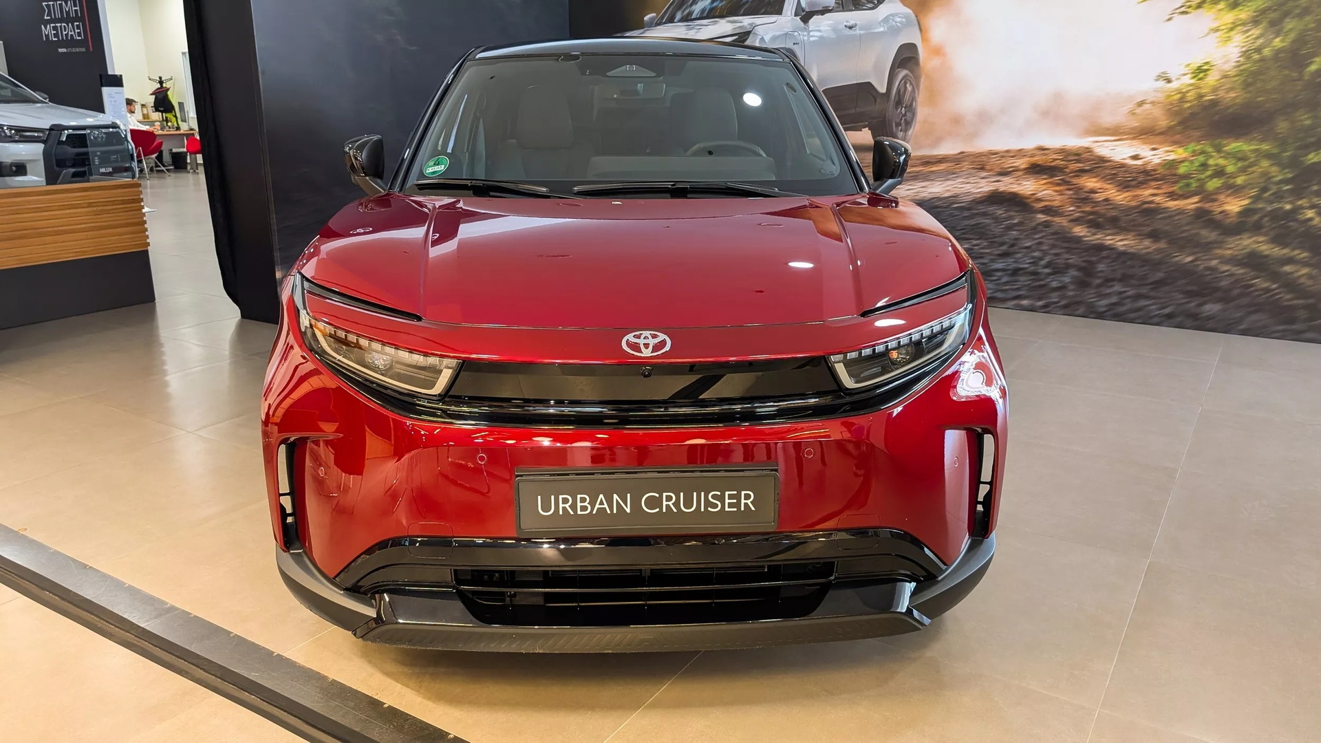 xe dien,  ev,  suv,  suv hang b,  toyota,  urban cruiser,  toyota urban cruiser,  suzuki,  e Vitara,  suzuki e Vitara,  eVitara,  suzuki eVitara anh 2