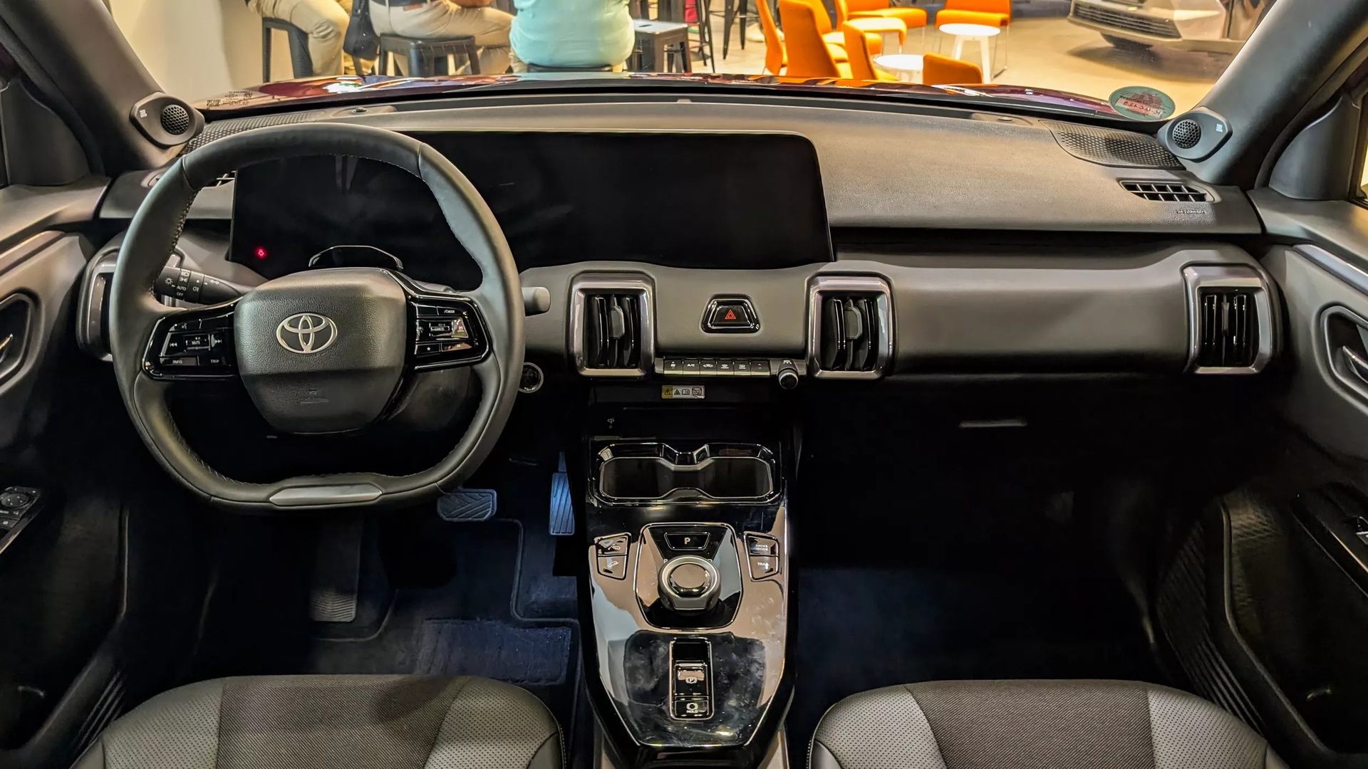 xe dien,  ev,  suv,  suv hang b,  toyota,  urban cruiser,  toyota urban cruiser,  suzuki,  e Vitara,  suzuki e Vitara,  eVitara,  suzuki eVitara anh 7