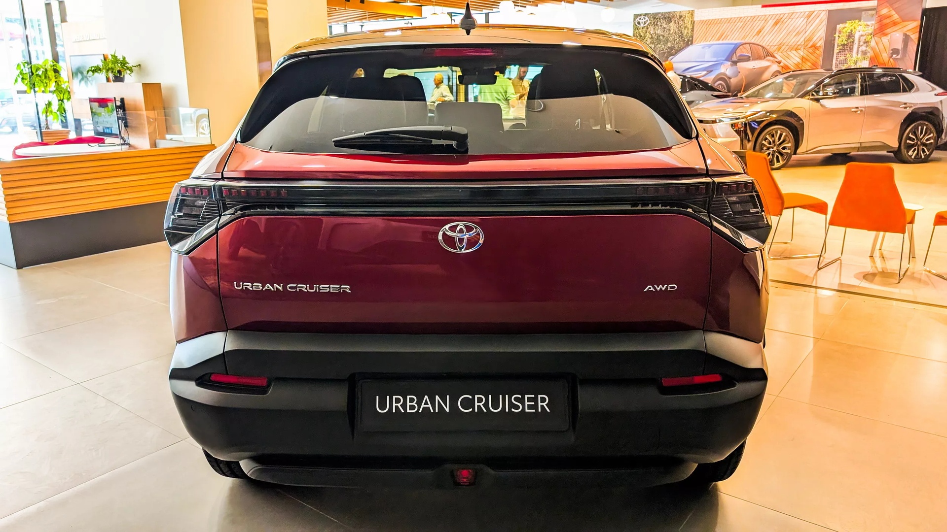 xe dien,  ev,  suv,  suv hang b,  toyota,  urban cruiser,  toyota urban cruiser,  suzuki,  e Vitara,  suzuki e Vitara,  eVitara,  suzuki eVitara anh 6