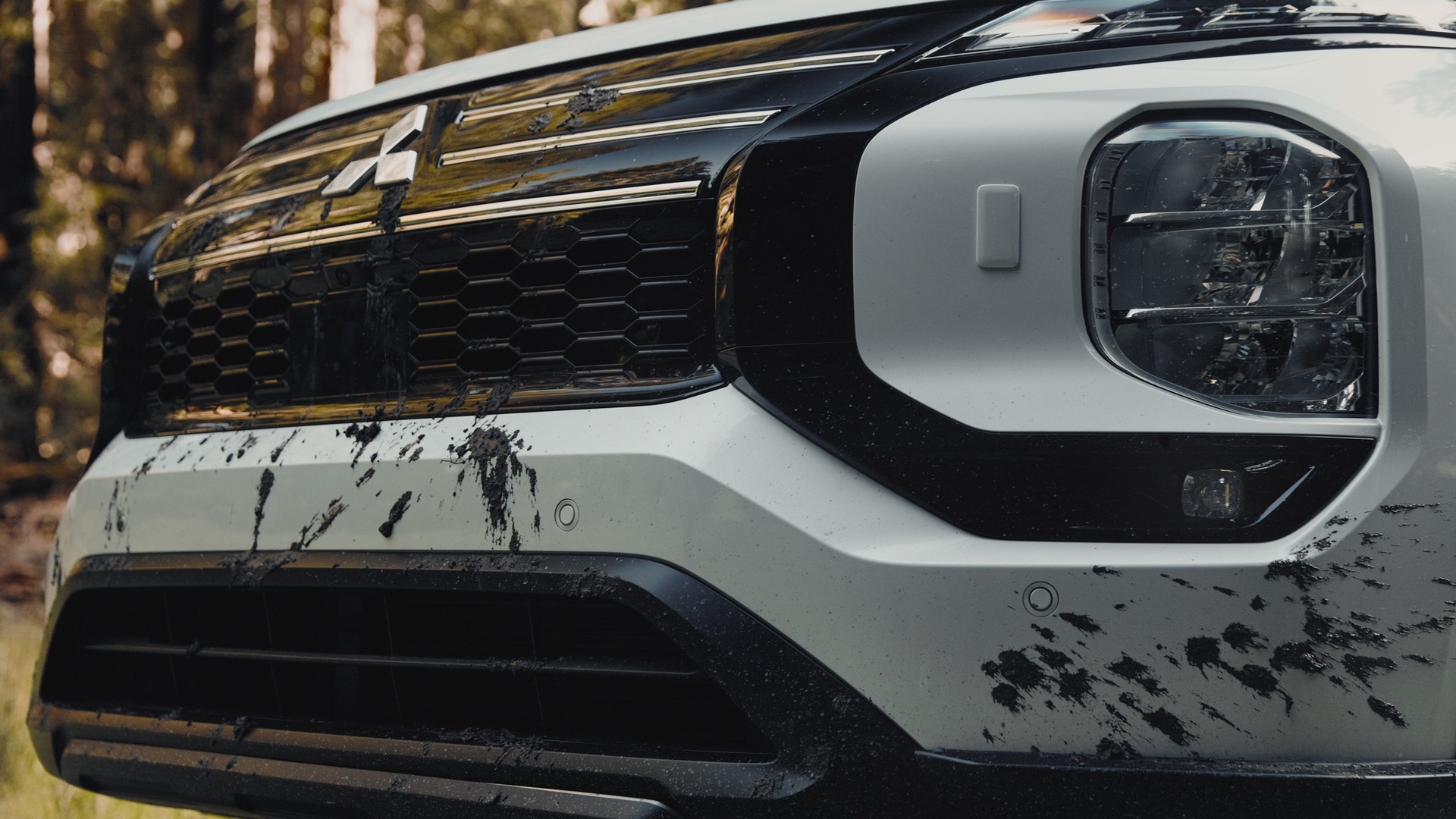 Outlander Trail Edition,  Mitsubishi,  Mitsubishi Destinator,  Trail Edition,  off-road,  dia hinh,  suv,  suv hang c anh 2