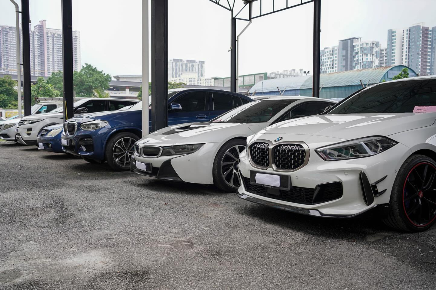 malaysia,  canh sat,  giam xe,  tich thu,  sieu xe,  xe sang,  lamborghini,  lotus,  rolls-royce,  porsche,  bmw,  mercedes-benz,  audi,  lexus anh 12
