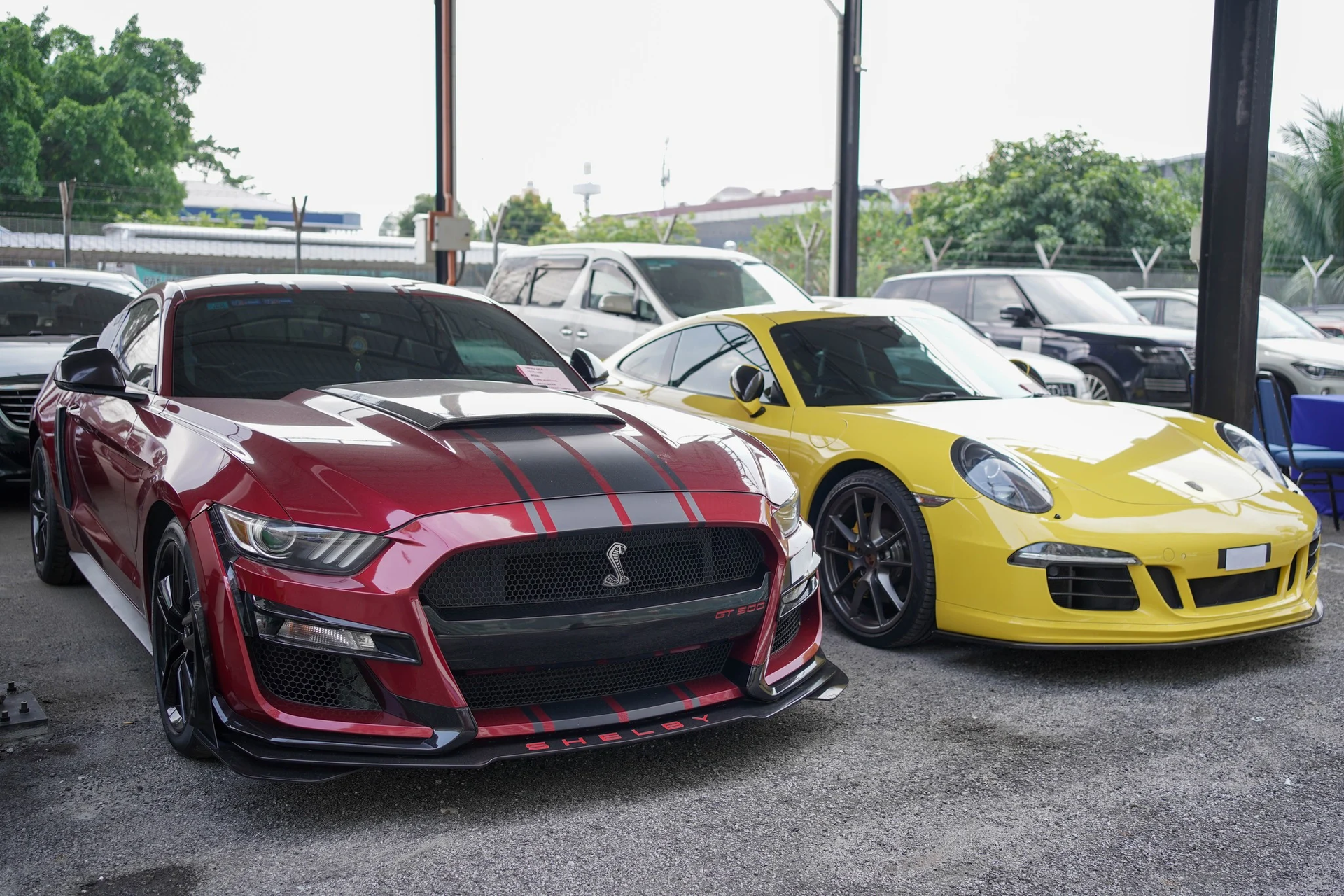 malaysia,  canh sat,  giam xe,  tich thu,  sieu xe,  xe sang,  lamborghini,  lotus,  rolls-royce,  porsche,  bmw,  mercedes-benz,  audi,  lexus anh 5