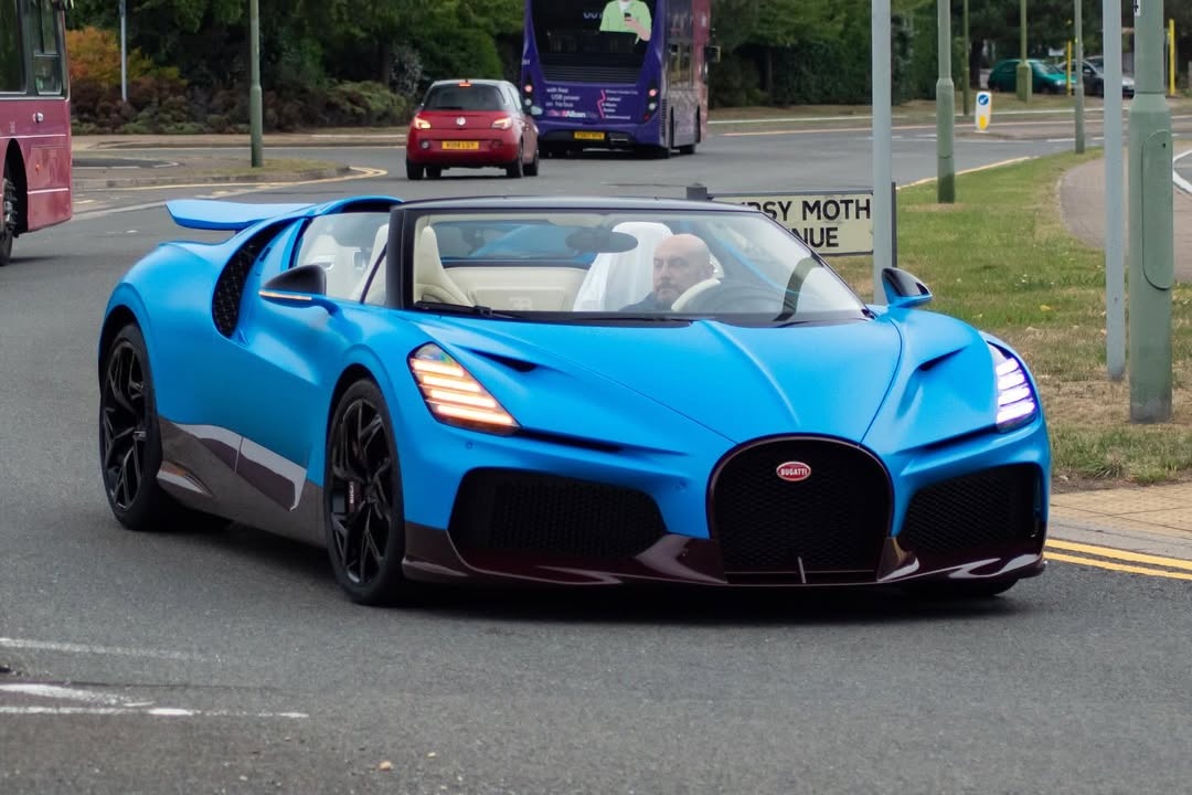 Bugatti W16 Mistral,  W16,  W16 Mistral,  bugatti,  sieu xe,  hypercar,  anh,  anh quoc,  chiron,  bugatti chiron anh 7