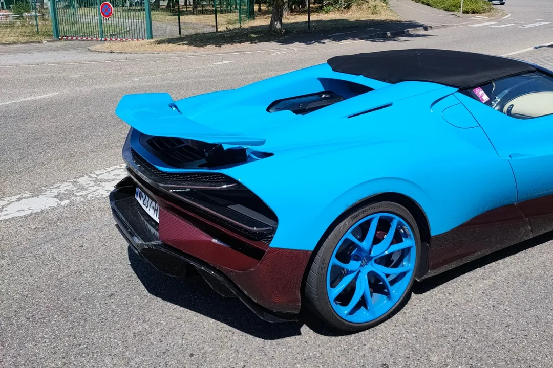 Bugatti W16 Mistral,  W16,  W16 Mistral,  bugatti,  sieu xe,  hypercar,  anh,  anh quoc,  chiron,  bugatti chiron anh 4
