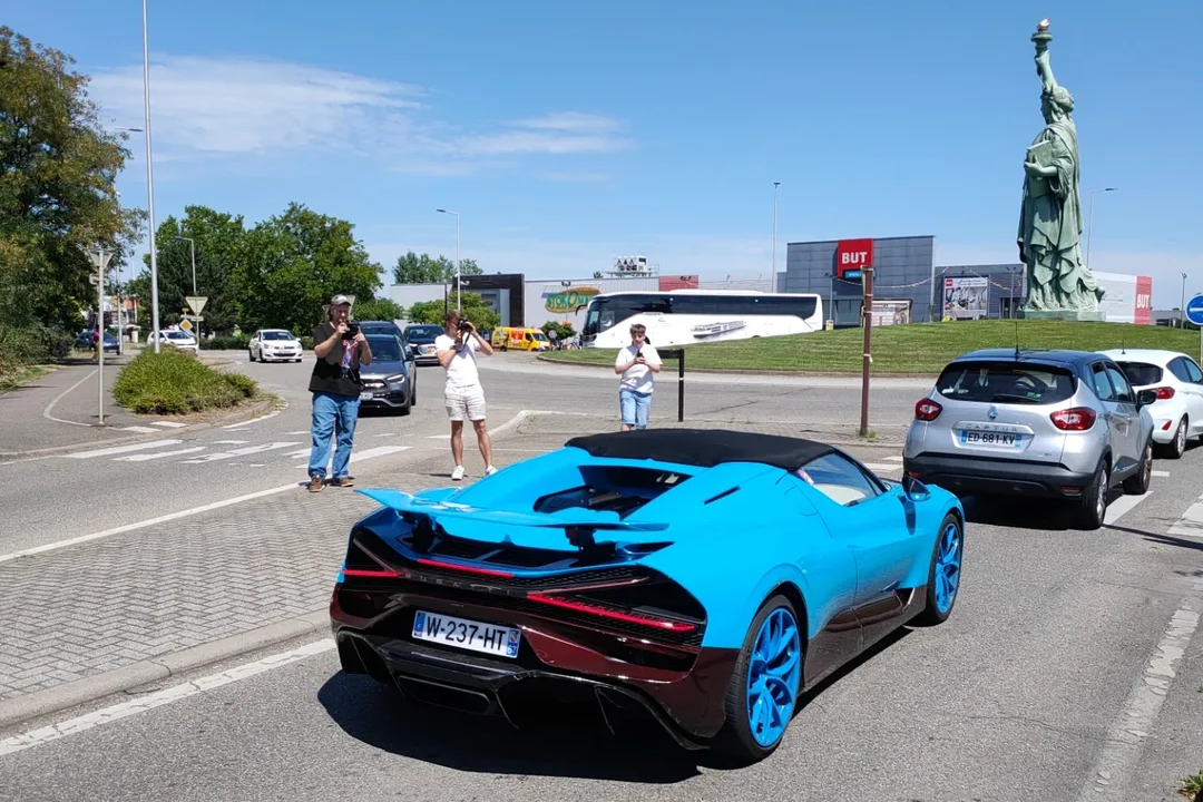 Bugatti W16 Mistral,  W16,  W16 Mistral,  bugatti,  sieu xe,  hypercar,  anh,  anh quoc,  chiron,  bugatti chiron anh 6