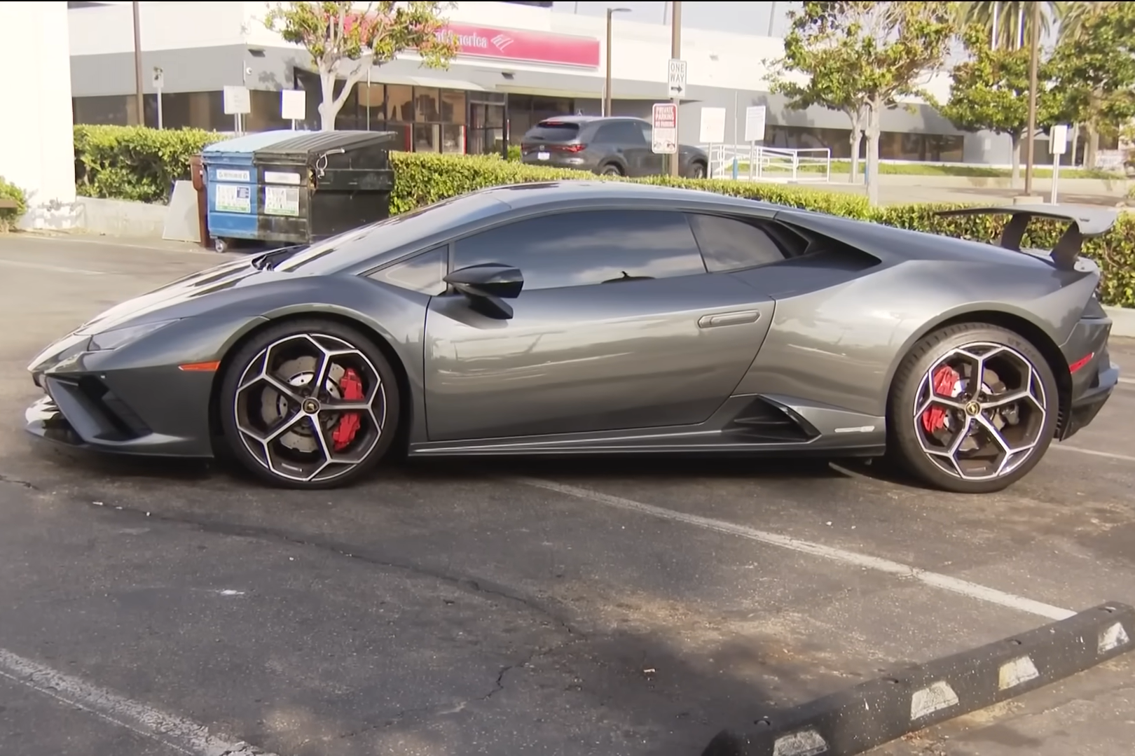 Lamborghini Huracan Evo RWD,  Huracan LP 580-2,  Lamborghini Huracan,  huracan,  sieu xe,  danh cap,  an cap,  toi pham,  california,  lamborghini anh 6