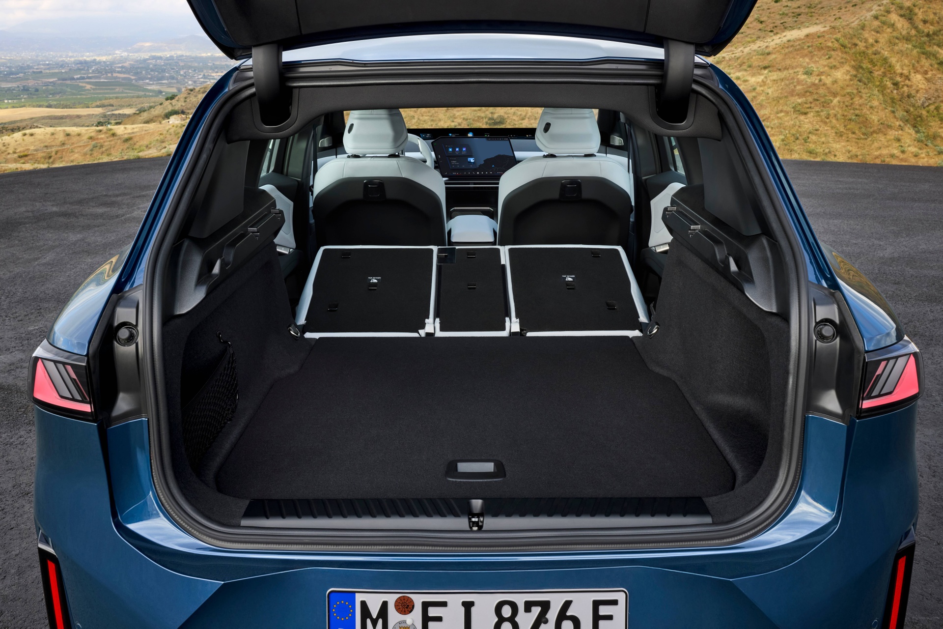 xe dien,  ev,  Neue Klasse,  bmw,  bmw ix3,  ix3,  ix3 the he moi,  suv,  bmw x3,  x3 anh 15