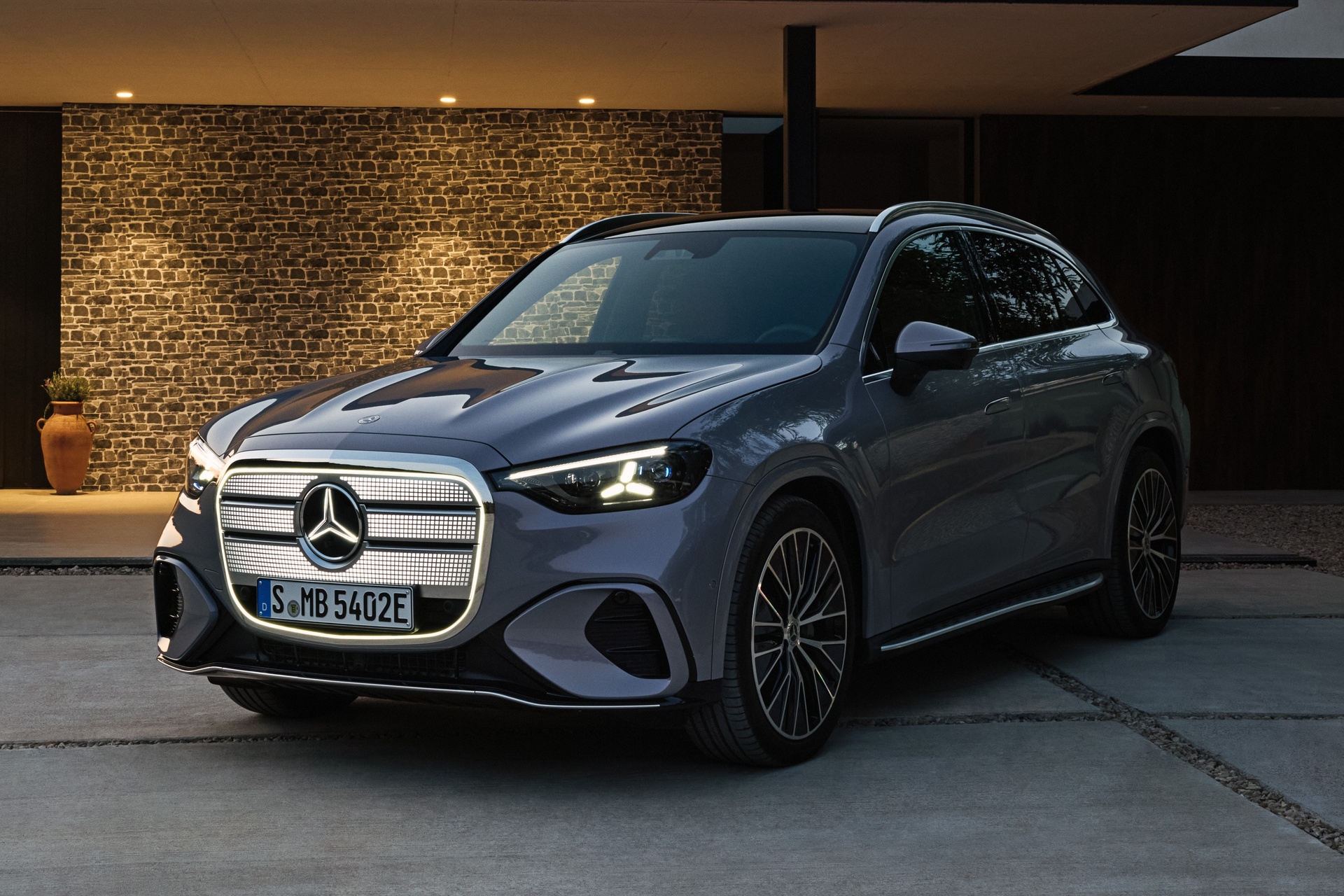 GLC EQ anh 18