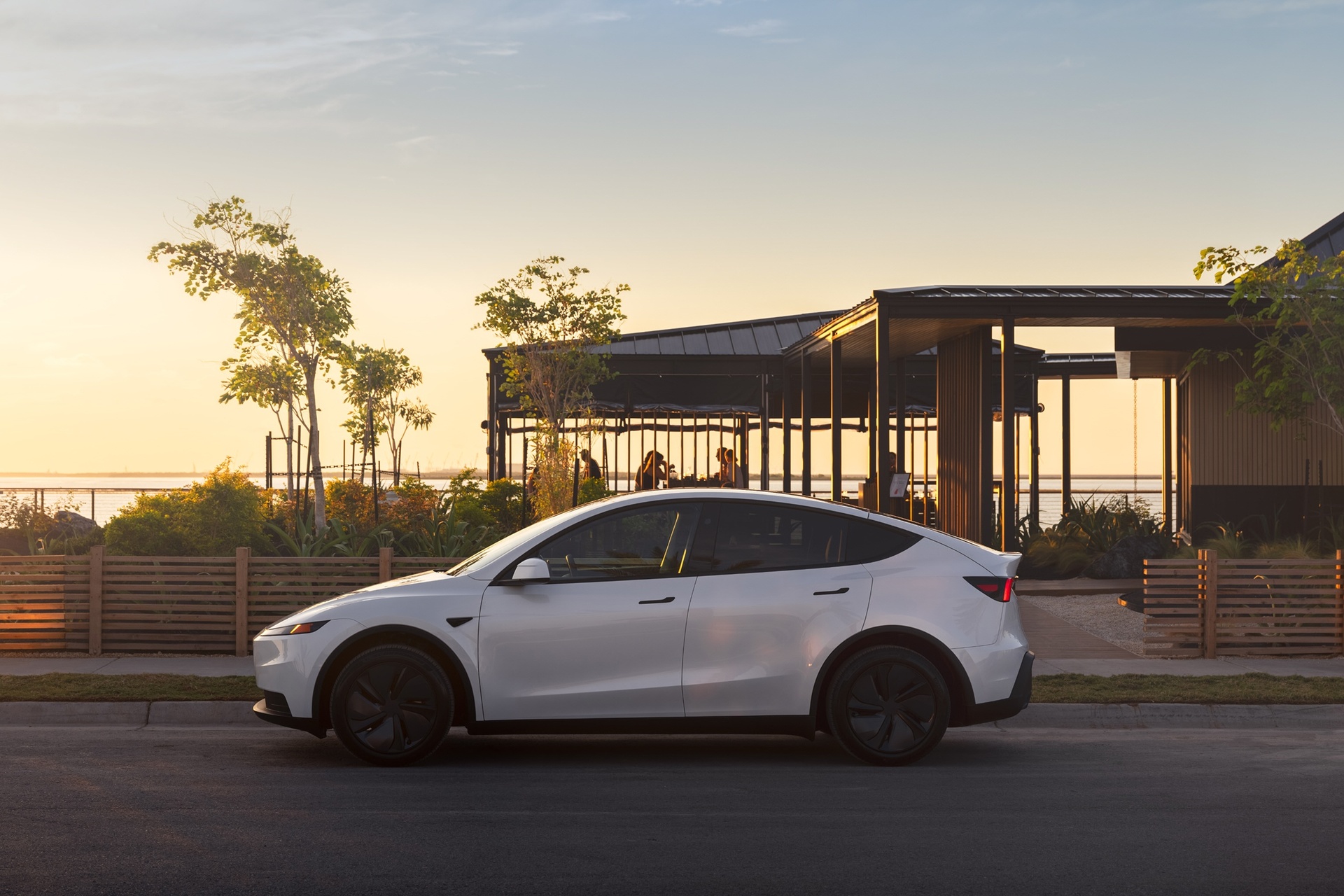 tesla,  model y,  tesla model y,  model y standard,  tesla model y standard,  xe dien,  ev,  tieu chuan,  crossover,  xe moi anh 19