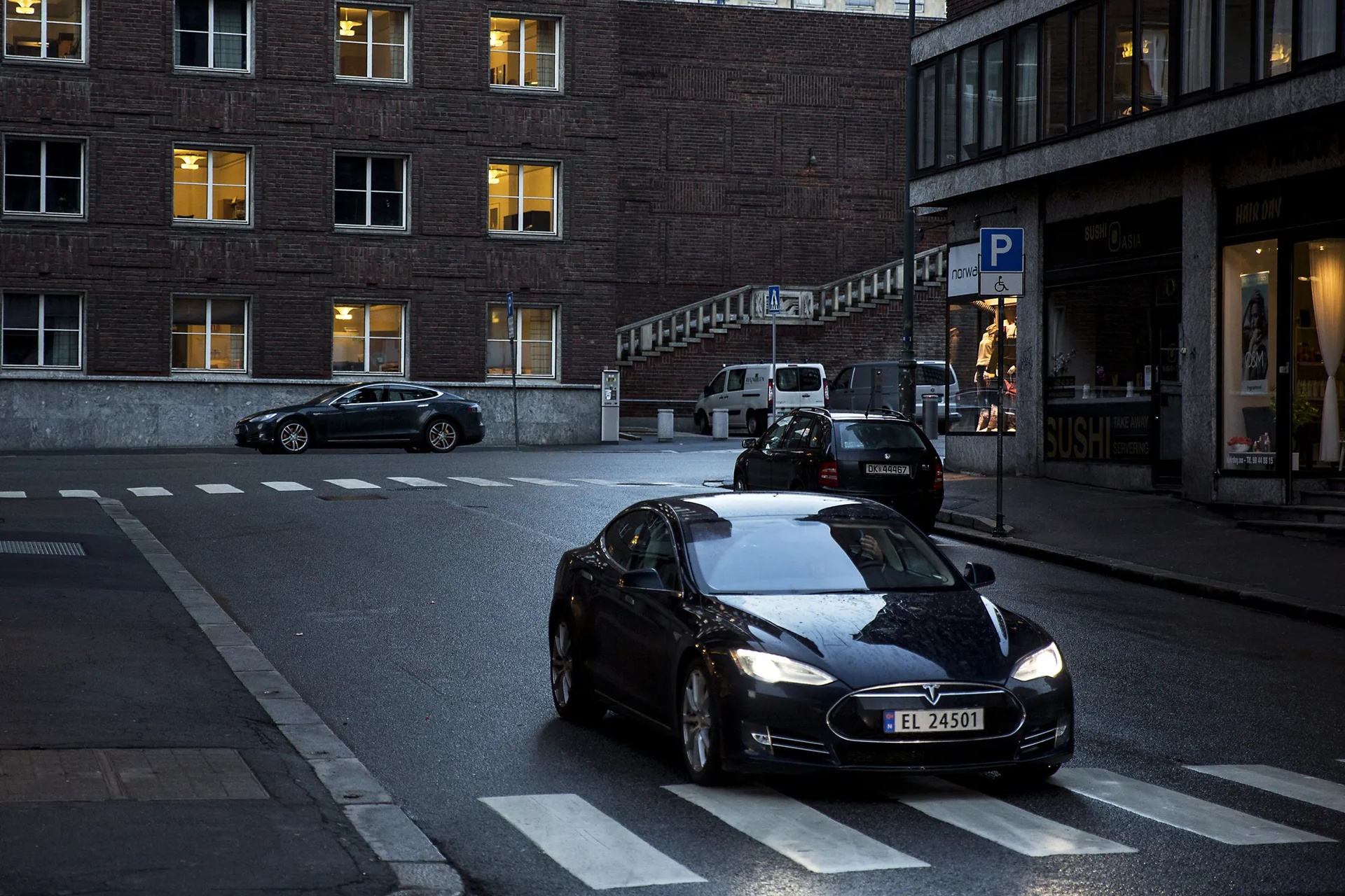 xe dien,  ev,  na uy,  uu dai,  thue,  vat,  thue vat,  uu dai xe dien,  tesla,  model y,  tesla model y anh 3