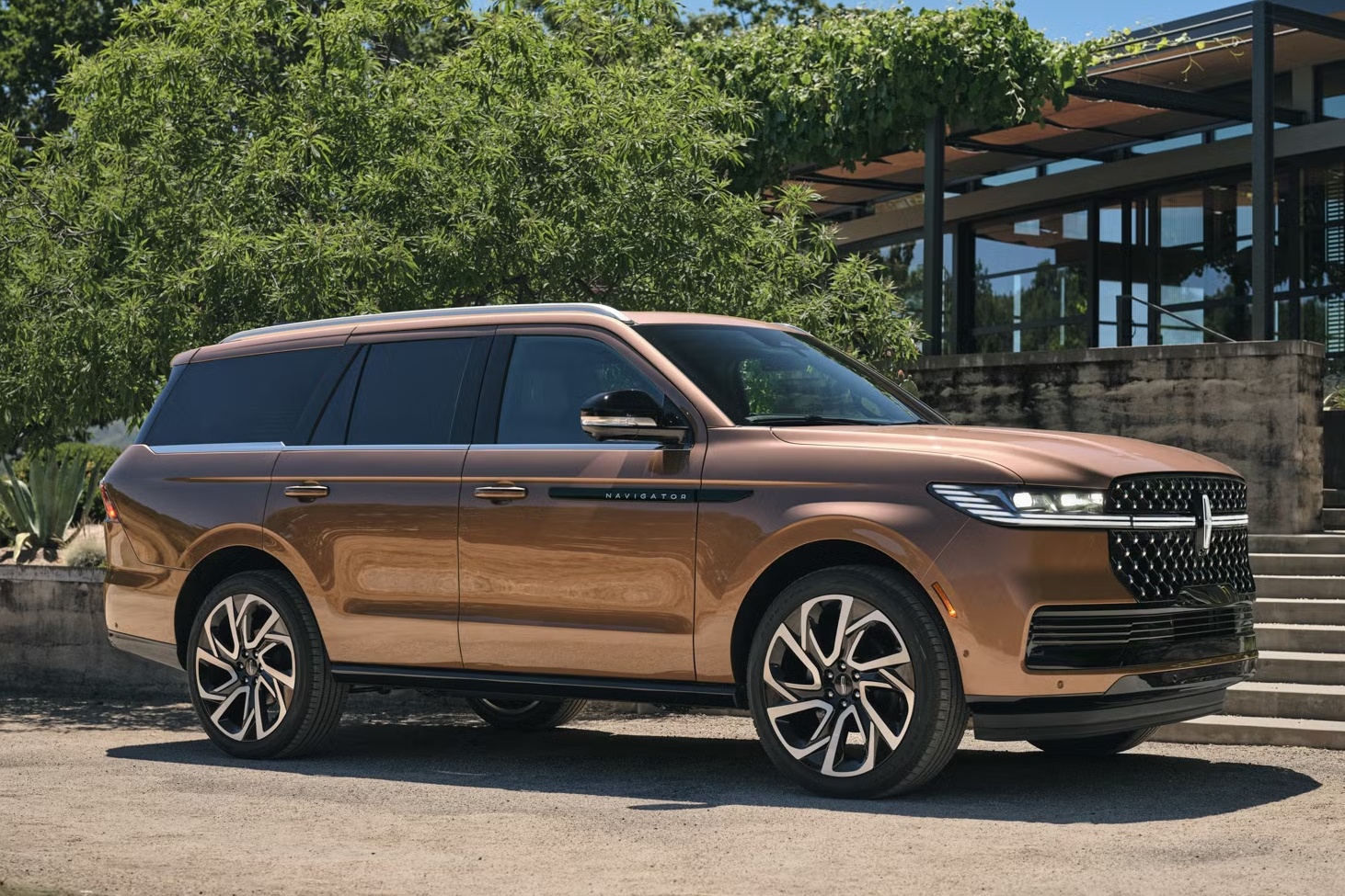 ford,  f-150,  ford f-150,  thieu nguyen lieu,  xe dien,  f-150 lightning,  lincoln,  navigator,  expedition,  dung san xuat anh 3