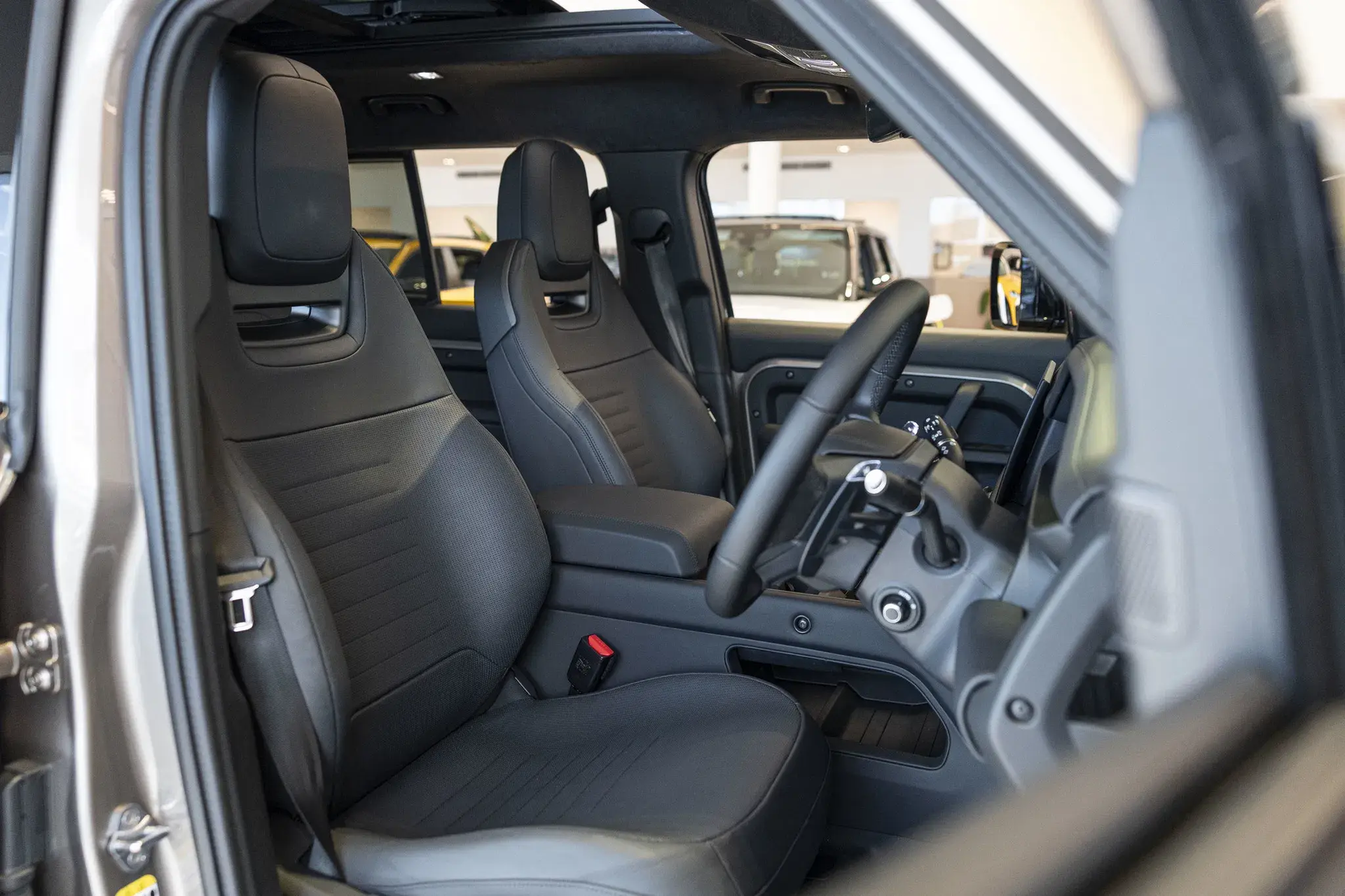 defender octa, defender, suv, hiệu năng cao, land rover ảnh 9 defender octa, defender, suv, hieu nang cao, land rover anh 9