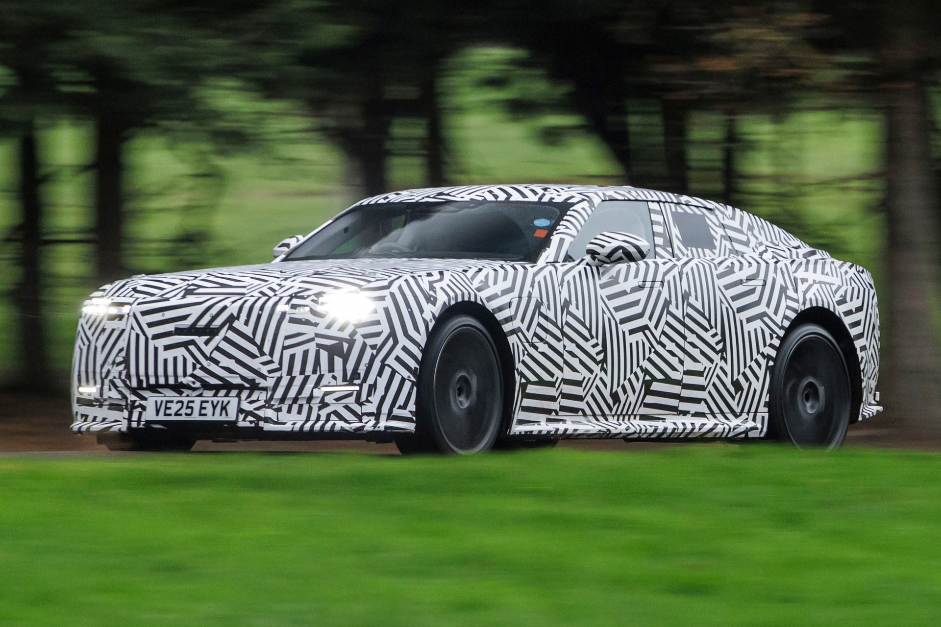 jaguar,  xe dien,  ev,  mercedes,  bmw,  audi,  lexus anh 4