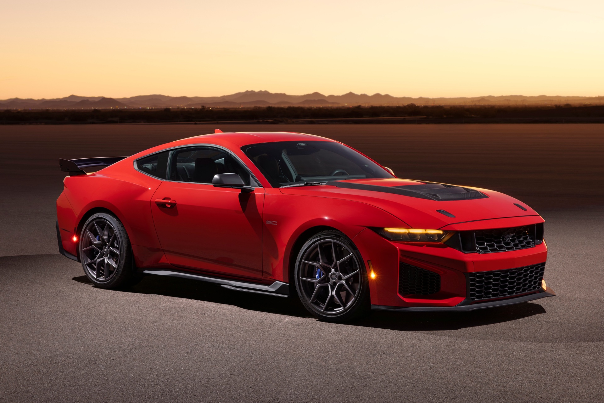 Ford giới thiệu Mustang Dark Horse SC với động cơ V8 siêu nạp