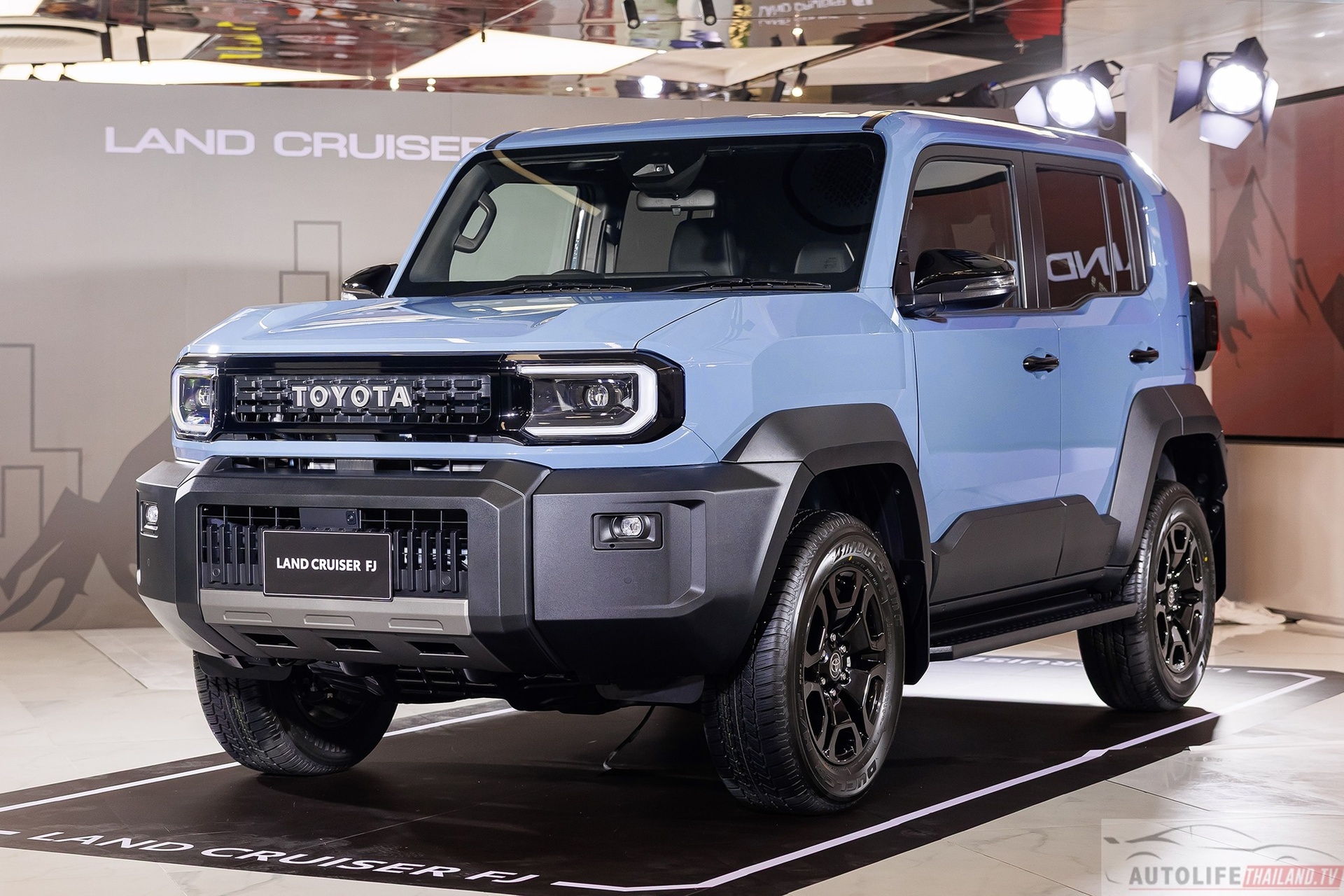 Toyota Land Cruiser FJ anh 1