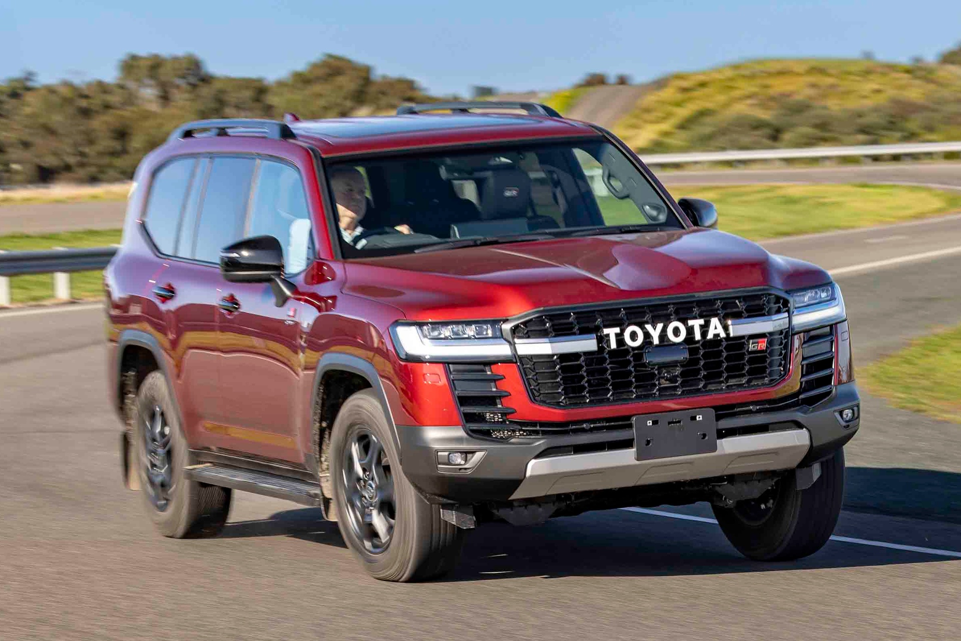 toyota land cruiser,  land cruiser 300,  toyota,  nhat ban,  australia,  hybrid,  performance hybrid,  gr sport,  sahara zx,  suv anh 4