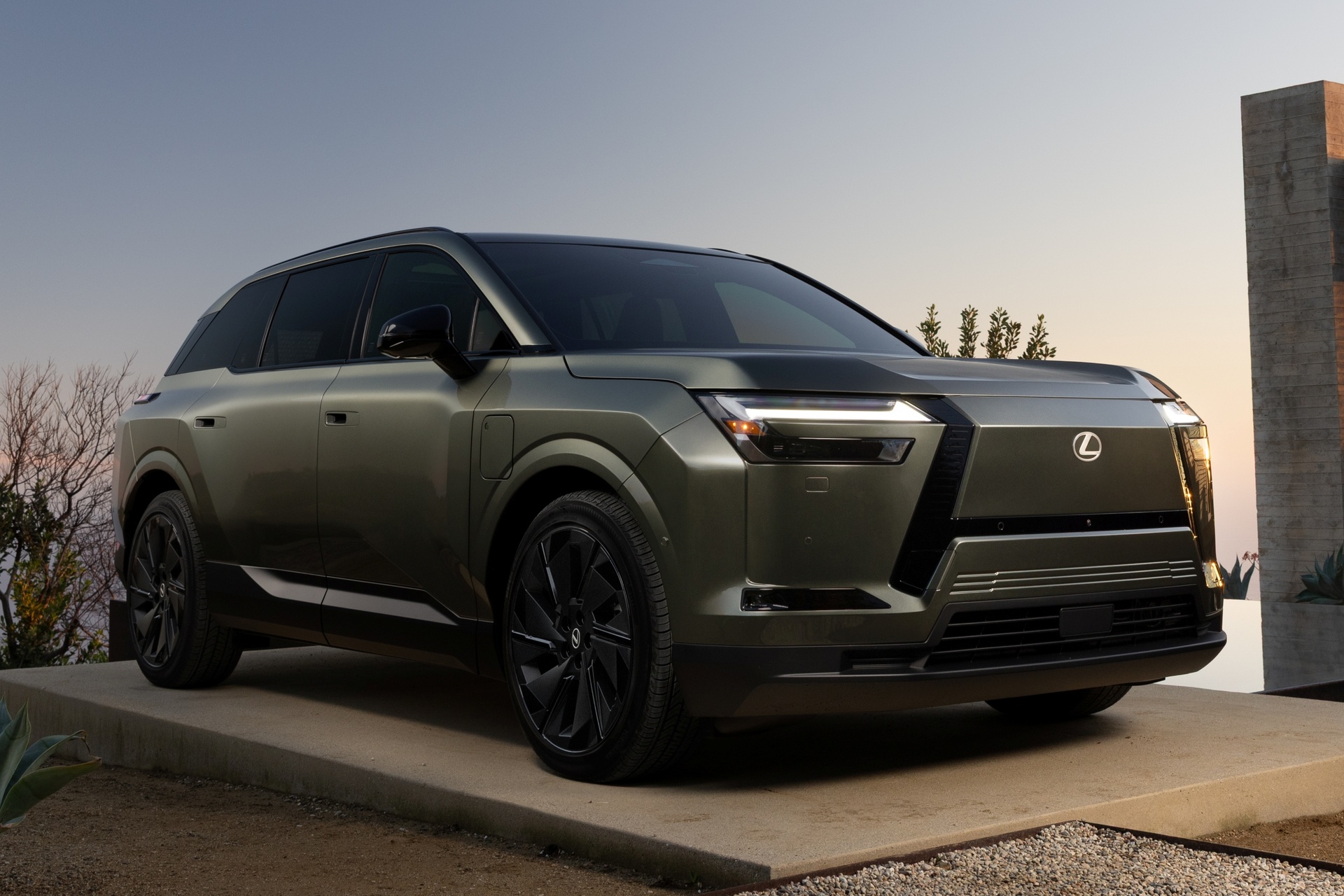lexus tz,  toyota,  lexus,  tz,  xe dien,  lexus lfa,  lfa,  lx,  lexus lx,  nhat ban,  sieu xe,  ev anh 3