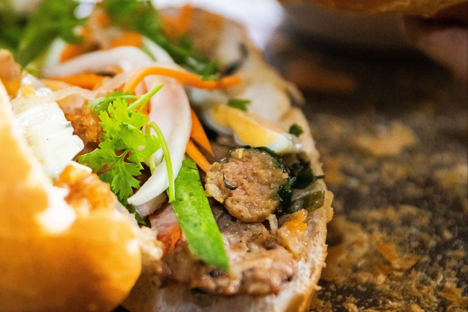 Banh mi Ba Tau 45 nam noi tieng tai TP.HCM anh 3