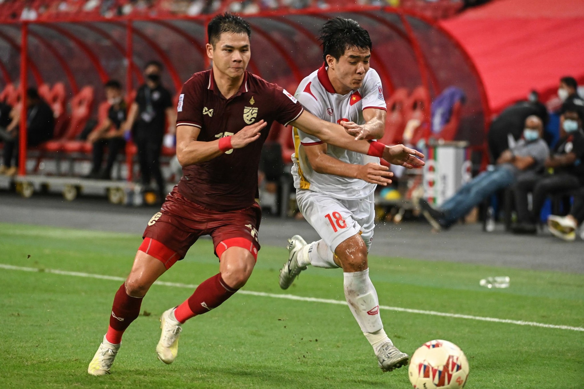 duc chinh chan thuong thai lan anh 1