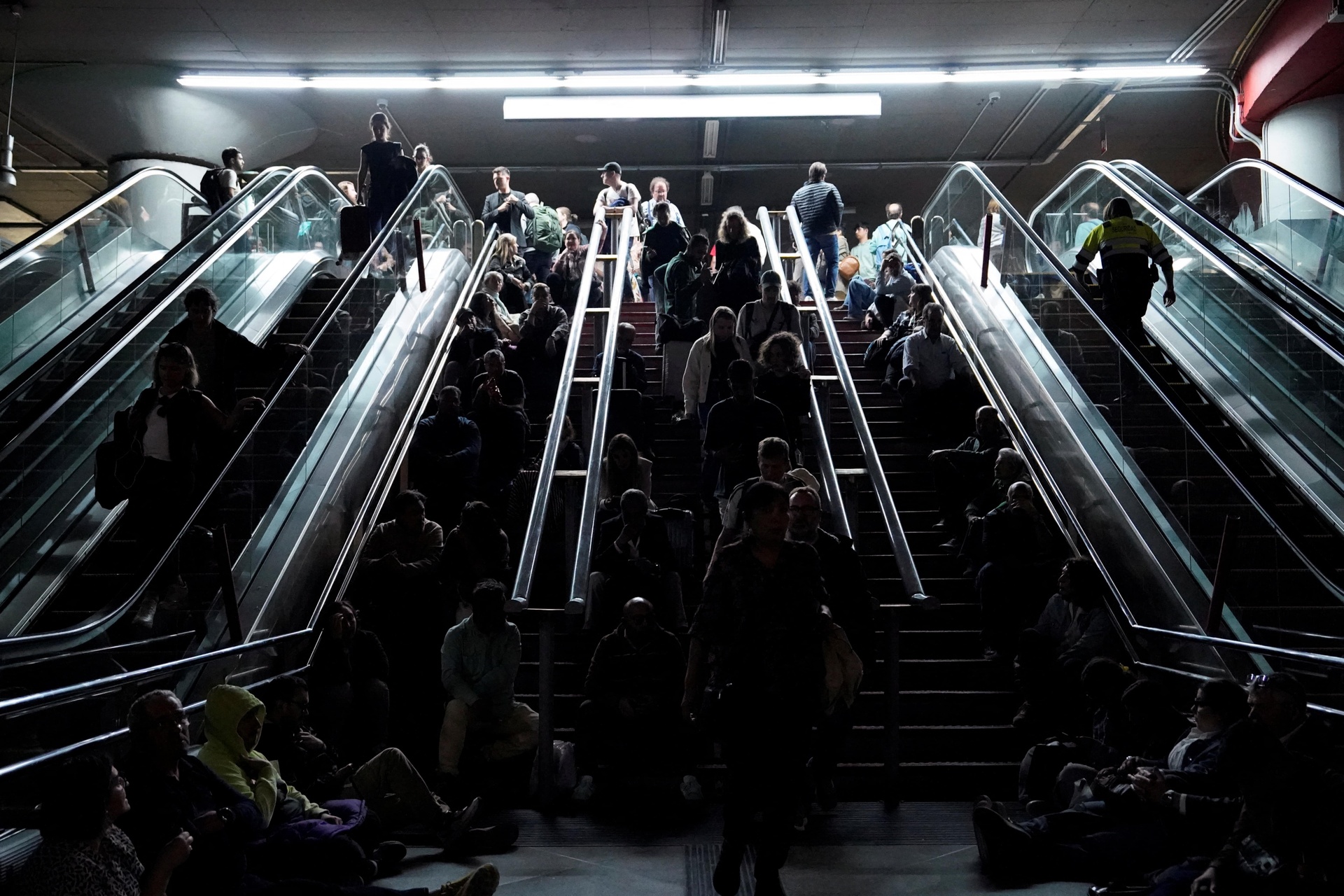 Cách các nước cho người dân tự chọn nhà cung cấp điện