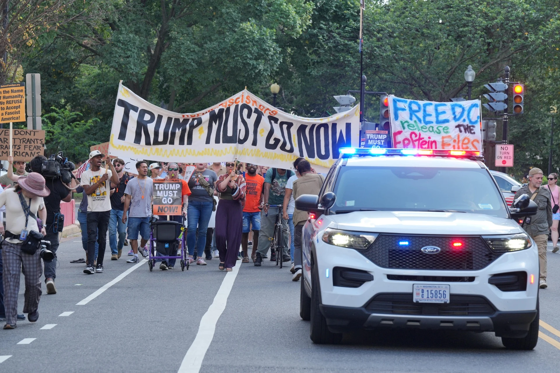 Thủ đô Washington trước ván cờ quyền lực của ông Trump