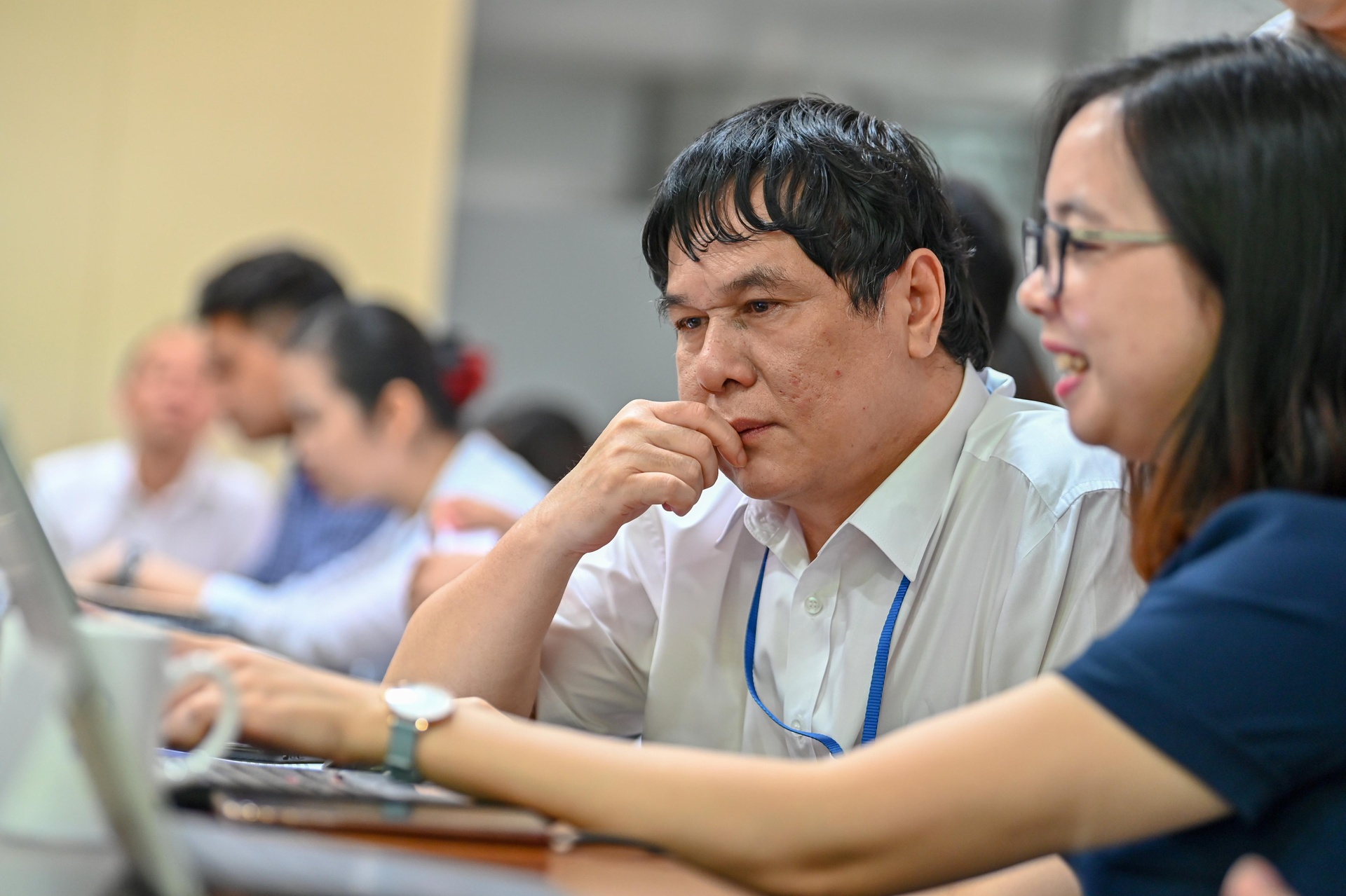 EVN anh 12
